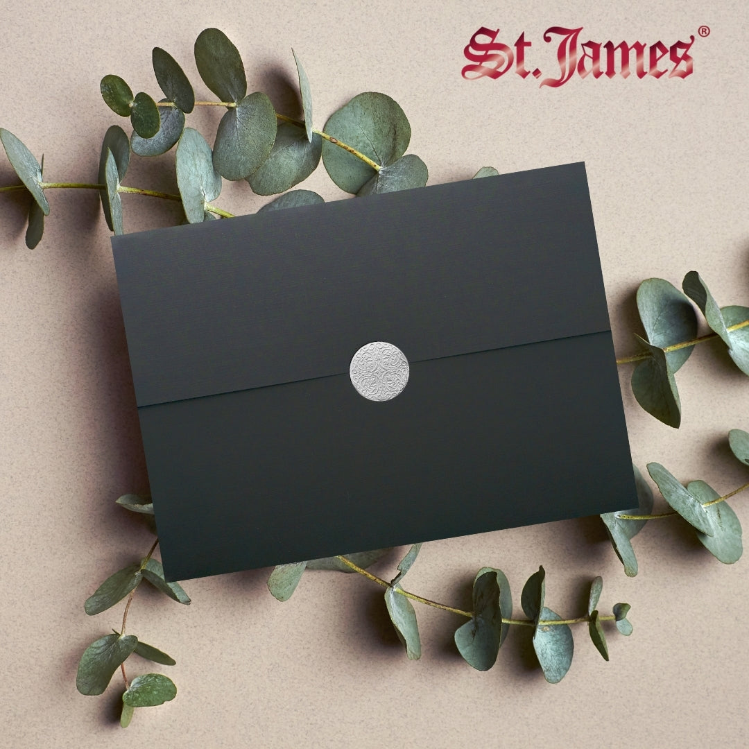 Porte-certificats St. James® Elite™ Medallion Fold, lin noir avec médaillon argenté, paquet de 5, 83566
